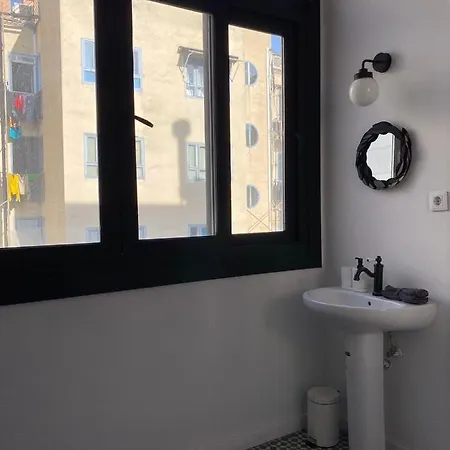 Apartment Spacious Modern In The Vibrant El Raval